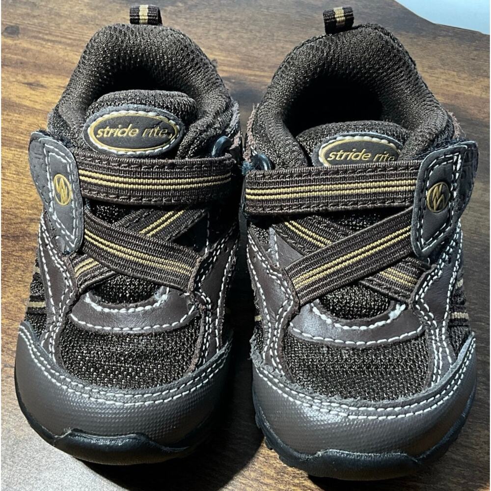 Stride Rite Clayton Boys US 4M Brown Leather Hook and Loop Closure